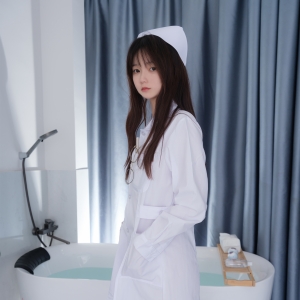 [紧急企划]小恩@护士出浴与露出[112P+1V8.02G]