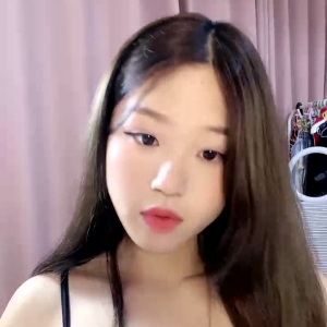 粉嫩嫩少女(泡芙被填满)@清纯系主播 合集第三弹[19V16.6G]