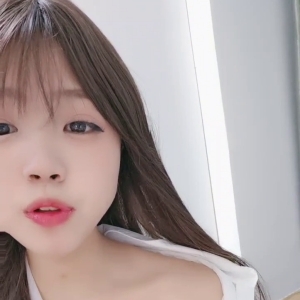 粉嫩嫩少女(泡芙被填满)@清纯系主播 合集第四弹[10V14.2G]